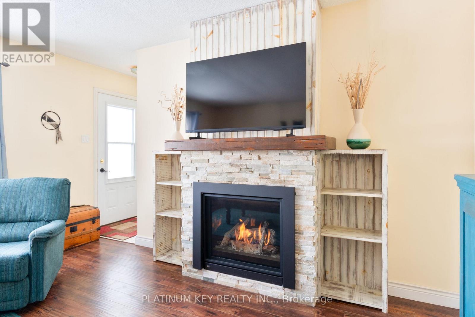 Photo 8 of 35 for 237a Stella Avenue