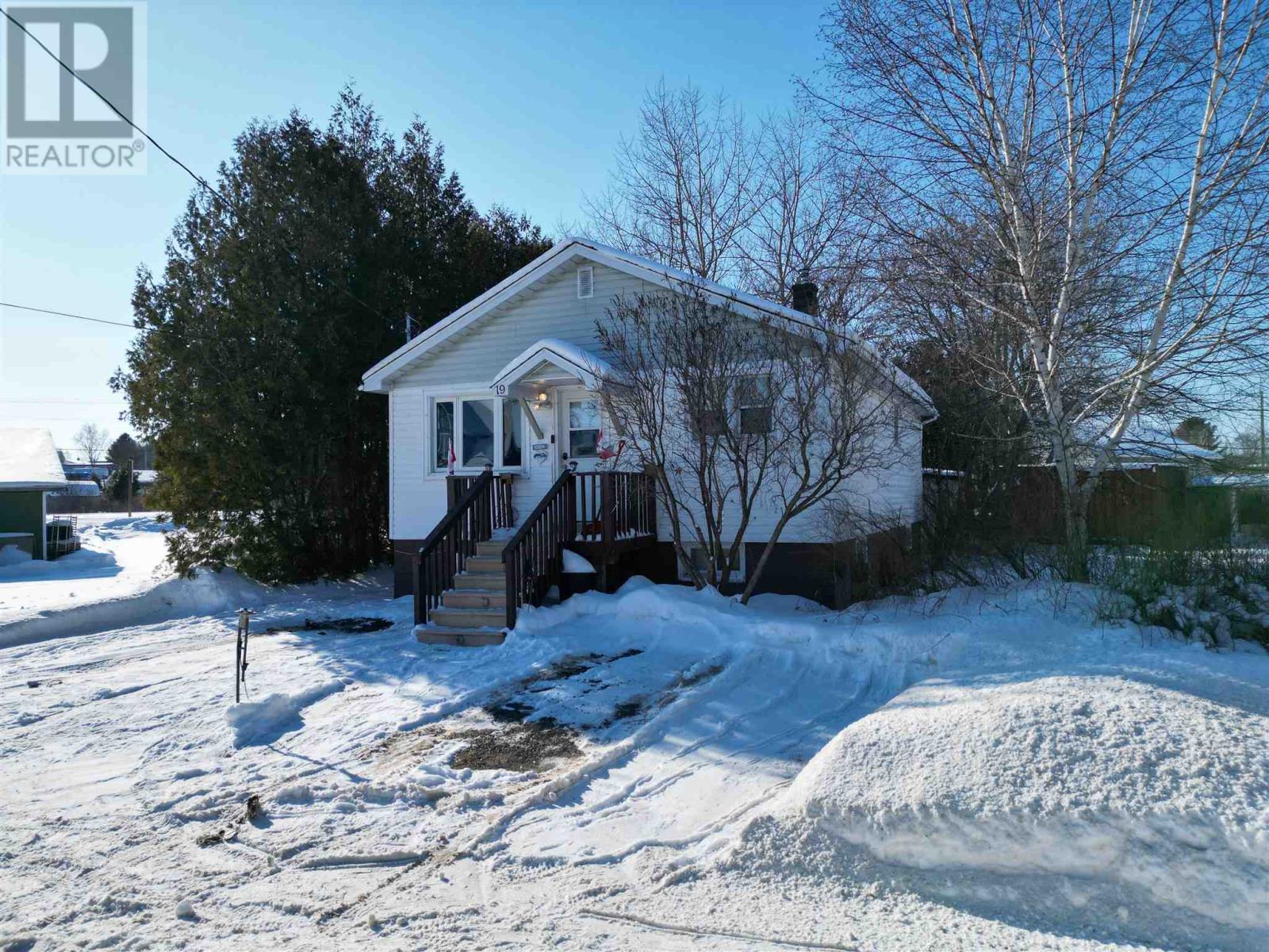 19 Lachore ST, blind river, Ontario