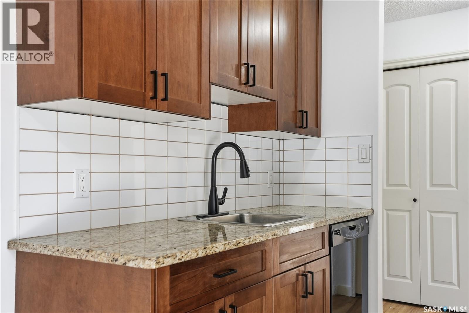 205 258 Pinehouse Place, Saskatoon, Saskatchewan  S7K 4X1 - Photo 5 - SK028176