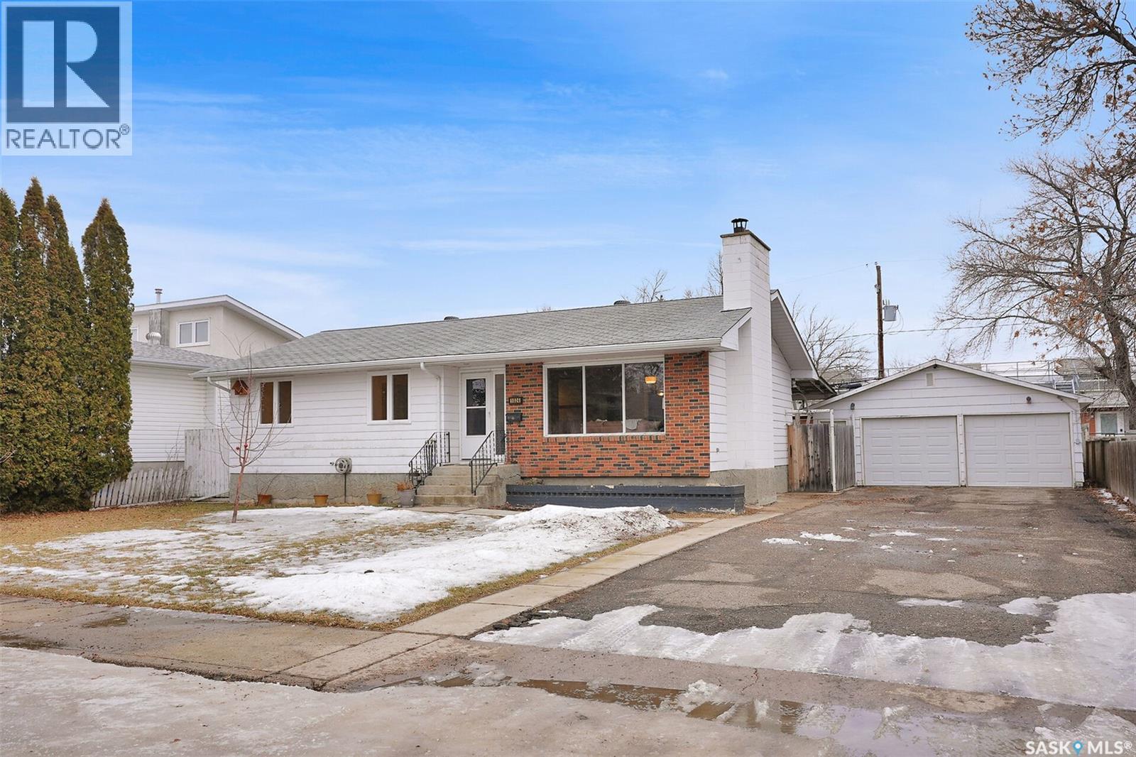 1024 Montgomery Street, Moose Jaw, Saskatchewan  S6H 2X1 - Photo 1 - SK028173