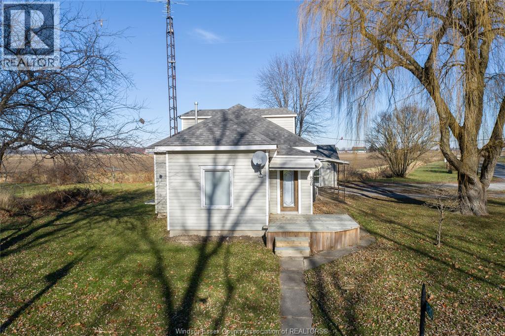 820 Towanda Boulevard, Erie Beach, Ontario  N0P 1A0 - Photo 2 - 26002815