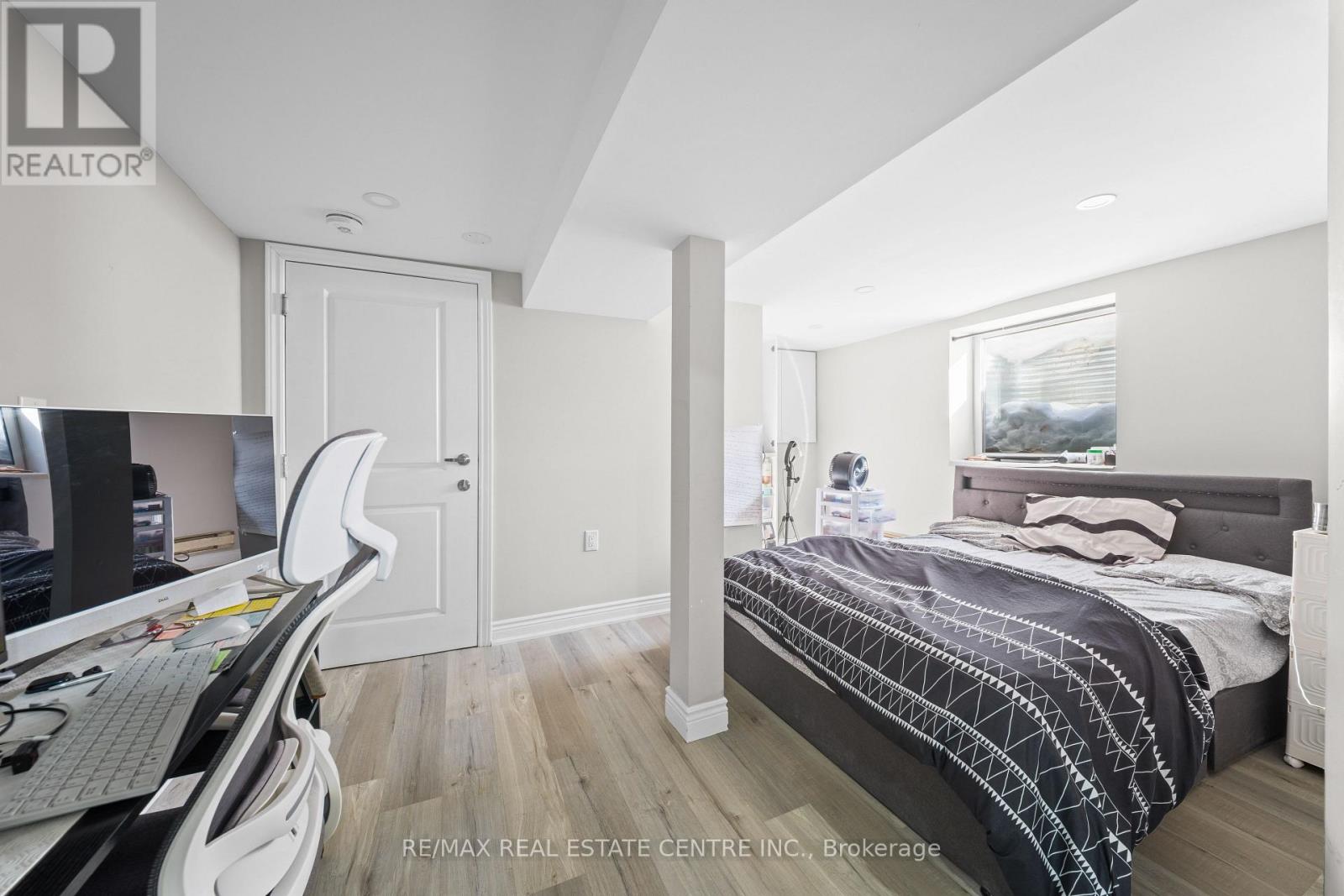 8 Golden Gate Drive, Brampton, Ontario  L6S 2K5 - Photo 25 - W12770220