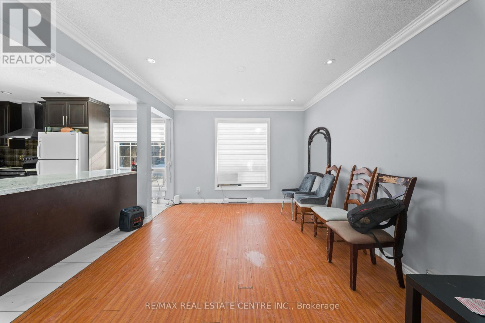 8 Golden Gate Drive, Brampton, Ontario  L6S 2K5 - Photo 10 - W12770220