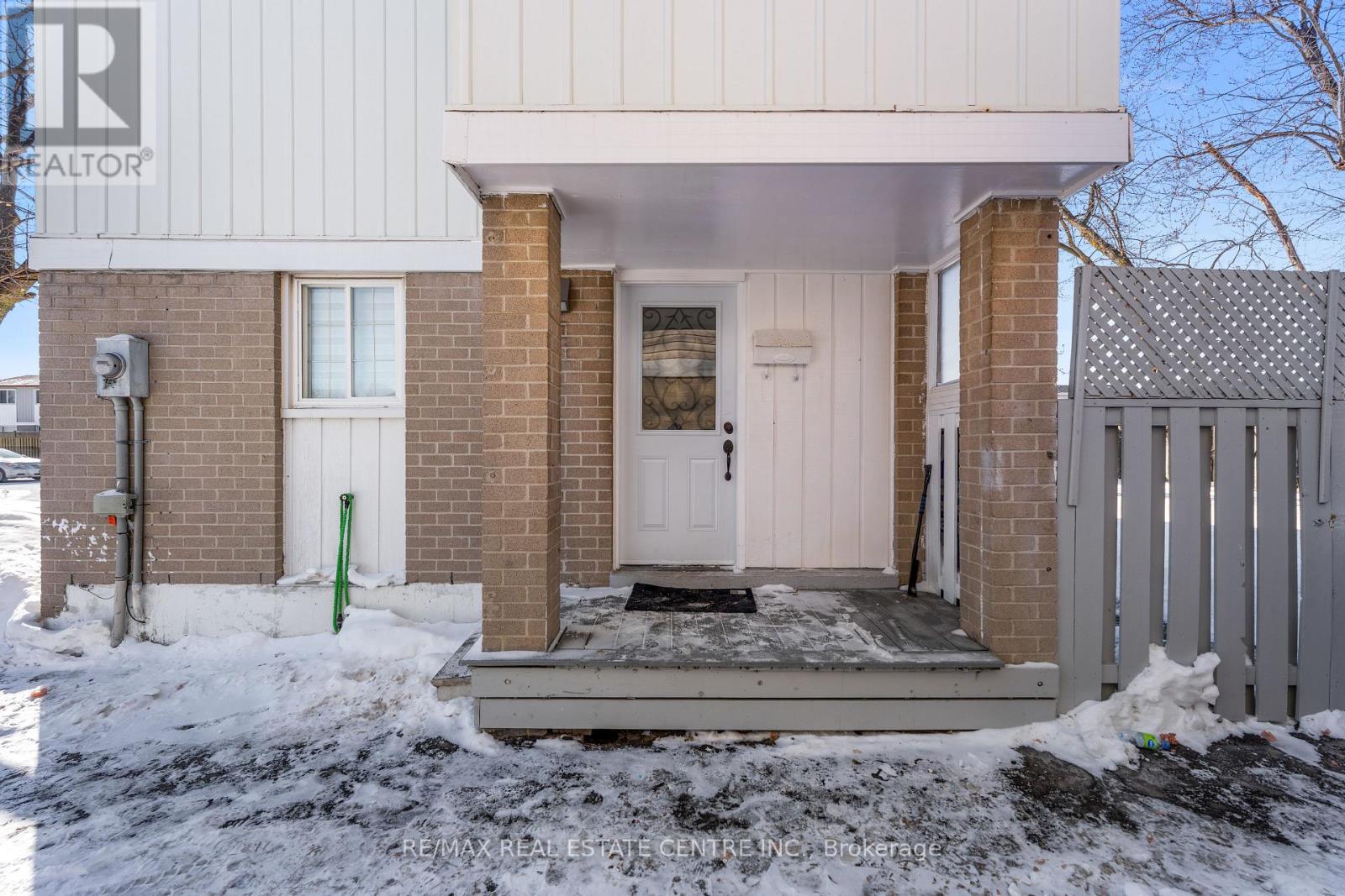 8 Golden Gate Drive, Brampton, Ontario  L6S 2K5 - Photo 36 - W12770220