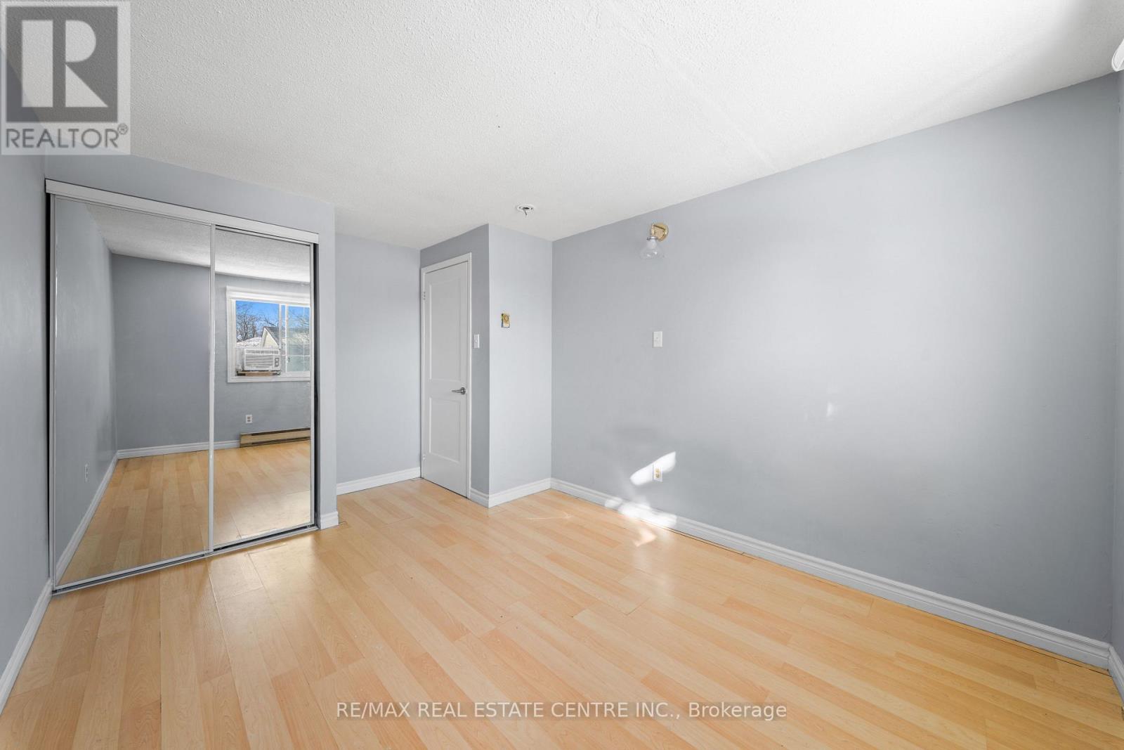 8 Golden Gate Drive, Brampton, Ontario  L6S 2K5 - Photo 15 - W12770220