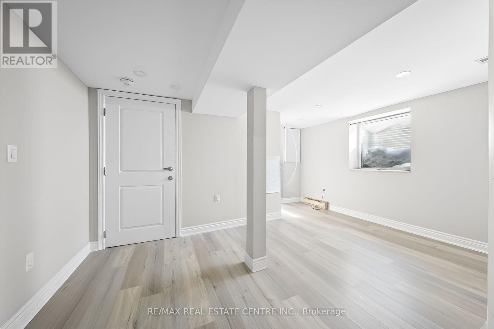 8 Golden Gate Drive, Brampton, Ontario  L6S 2K5 - Photo 24 - W12770220