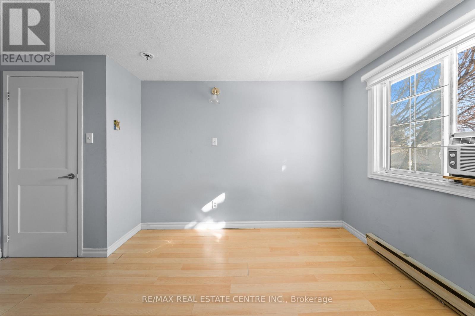 8 Golden Gate Drive, Brampton, Ontario  L6S 2K5 - Photo 16 - W12770220