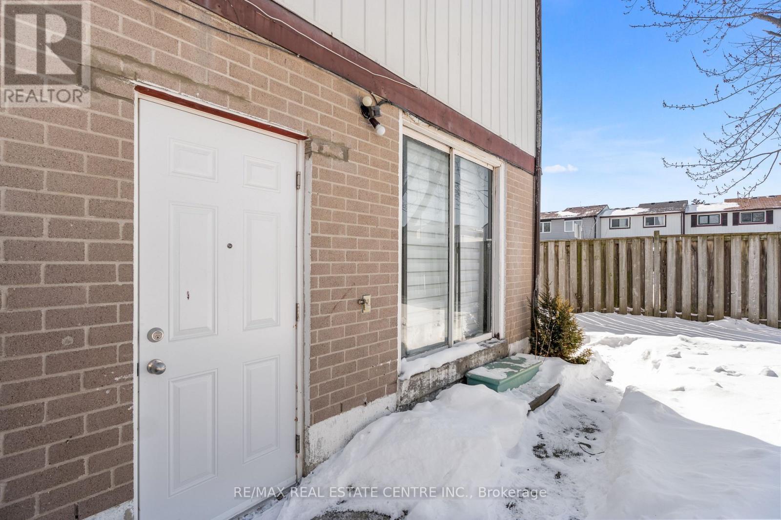 8 Golden Gate Drive, Brampton, Ontario  L6S 2K5 - Photo 20 - W12770220