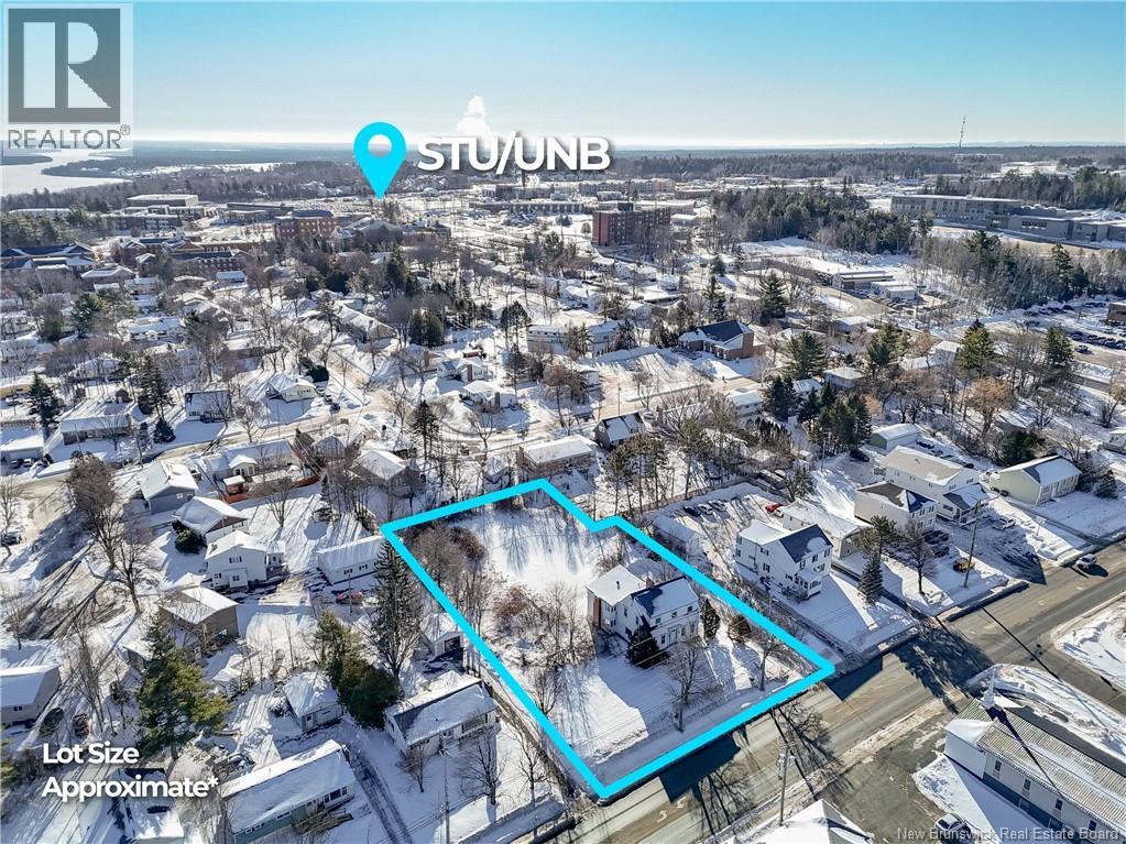 838 Regent Street, Fredericton, New Brunswick  E3B 3Y4 - Photo 2 - NB133274