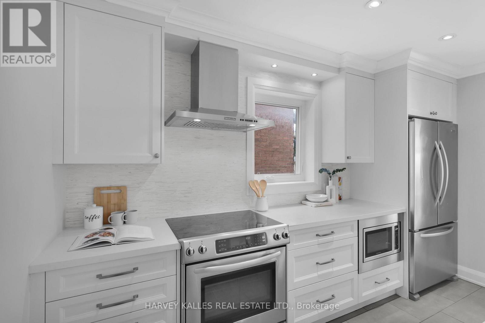 50 Elm Road, Toronto, Ontario  M5M 3T4 - Photo 12 - C12770668