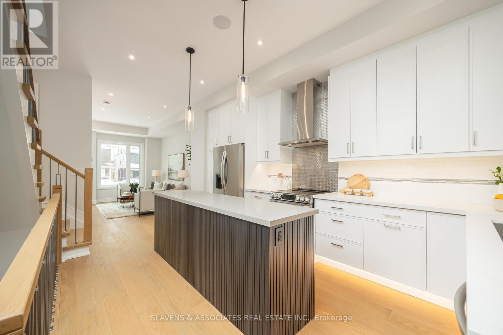 3b Linton Avenue, Toronto, Ontario  M1N 1W5 - Photo 13 - E12770712