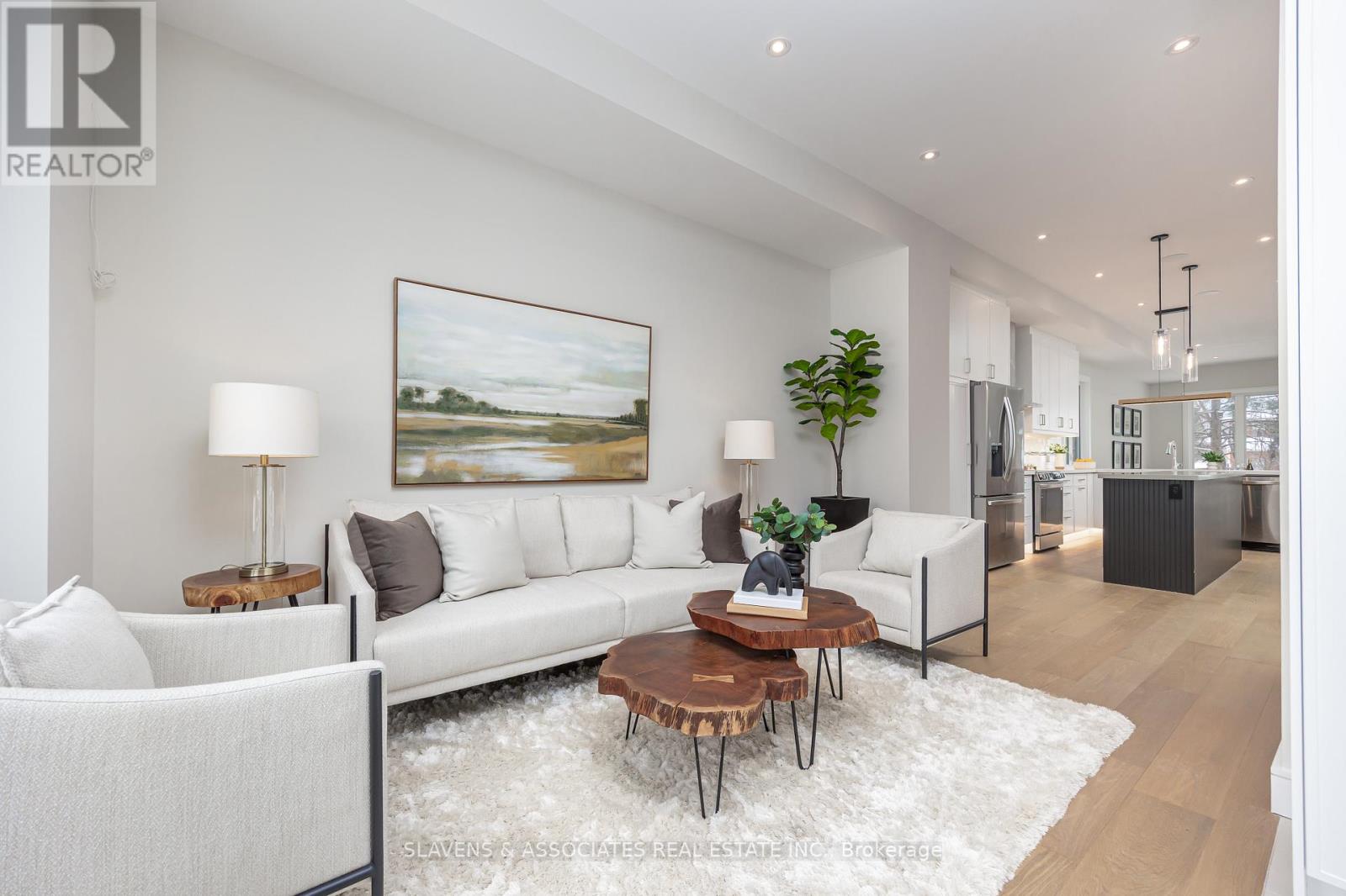 3b Linton Avenue, Toronto, Ontario  M1N 1W5 - Photo 3 - E12770712