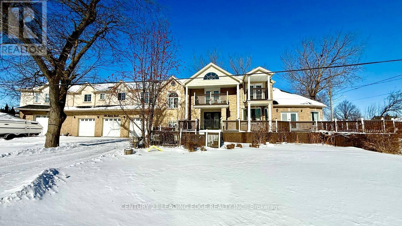 120 HUNTER STREET, Whitby, Ontario