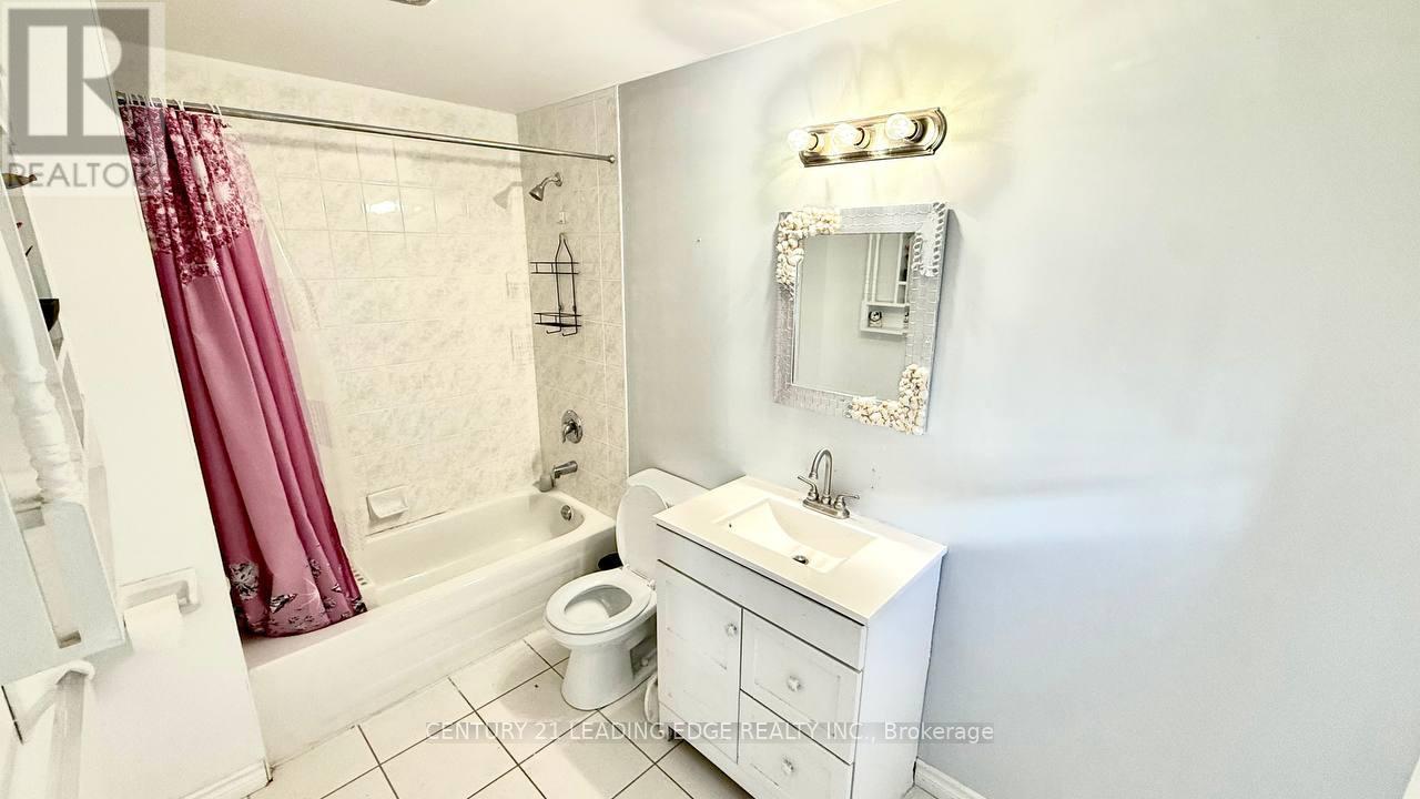 120 Hunter Street, Whitby, Ontario  L1N 2H1 - Photo 8 - E12737430