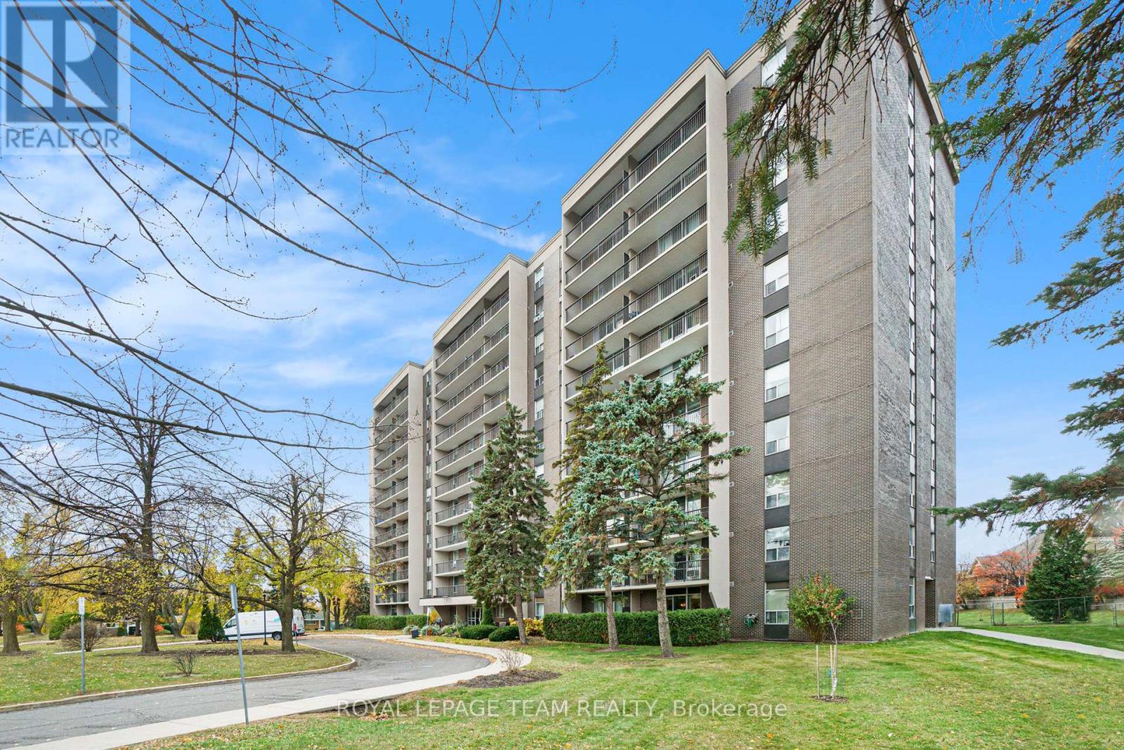 606 - 2400 Virginia Drive, Ottawa, Ontario  K1H 8L3 - Photo 1 - X12739768
