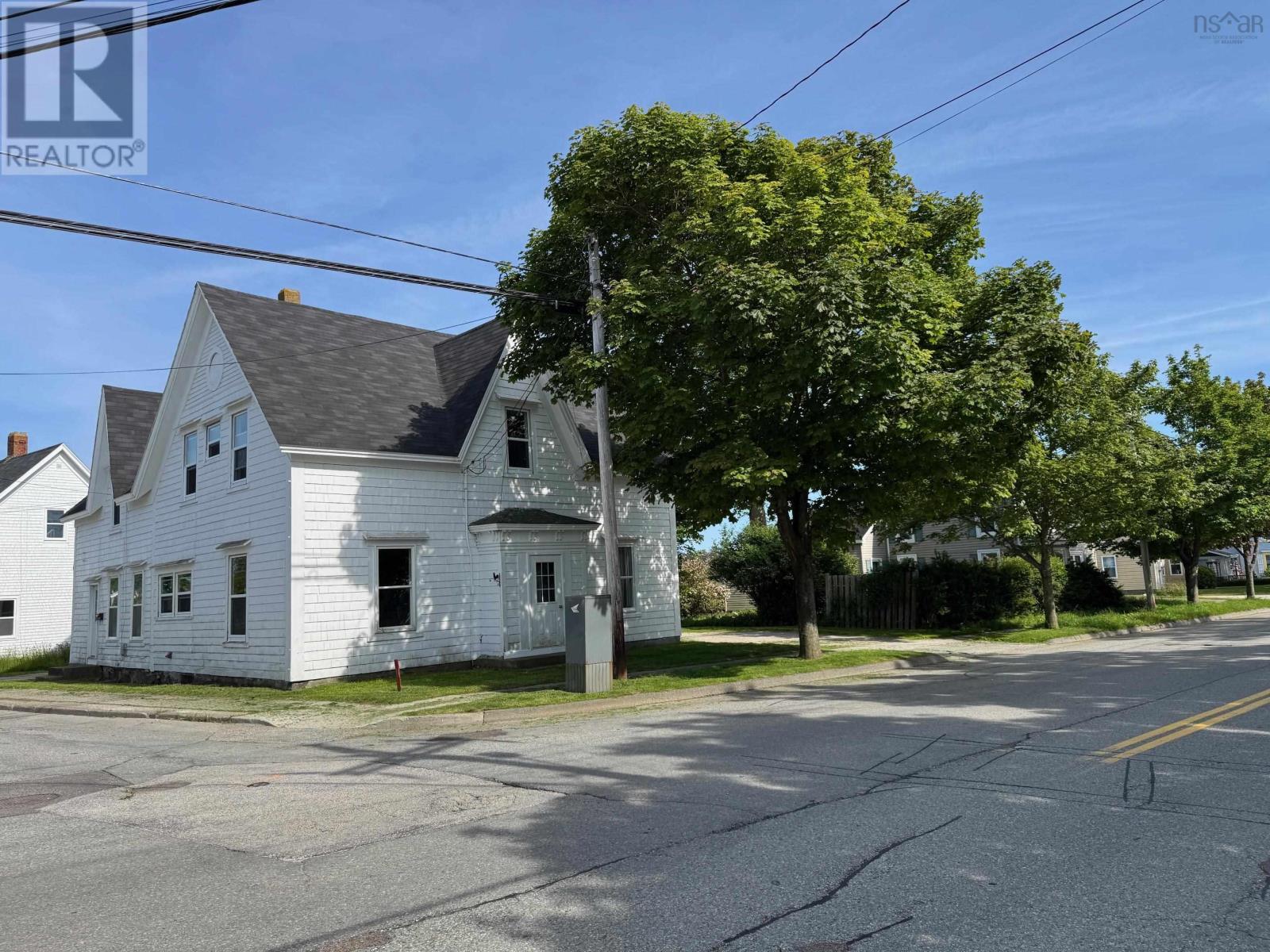 29-31 Main Street|3 Kempt Street, Yarmouth, Nova Scotia