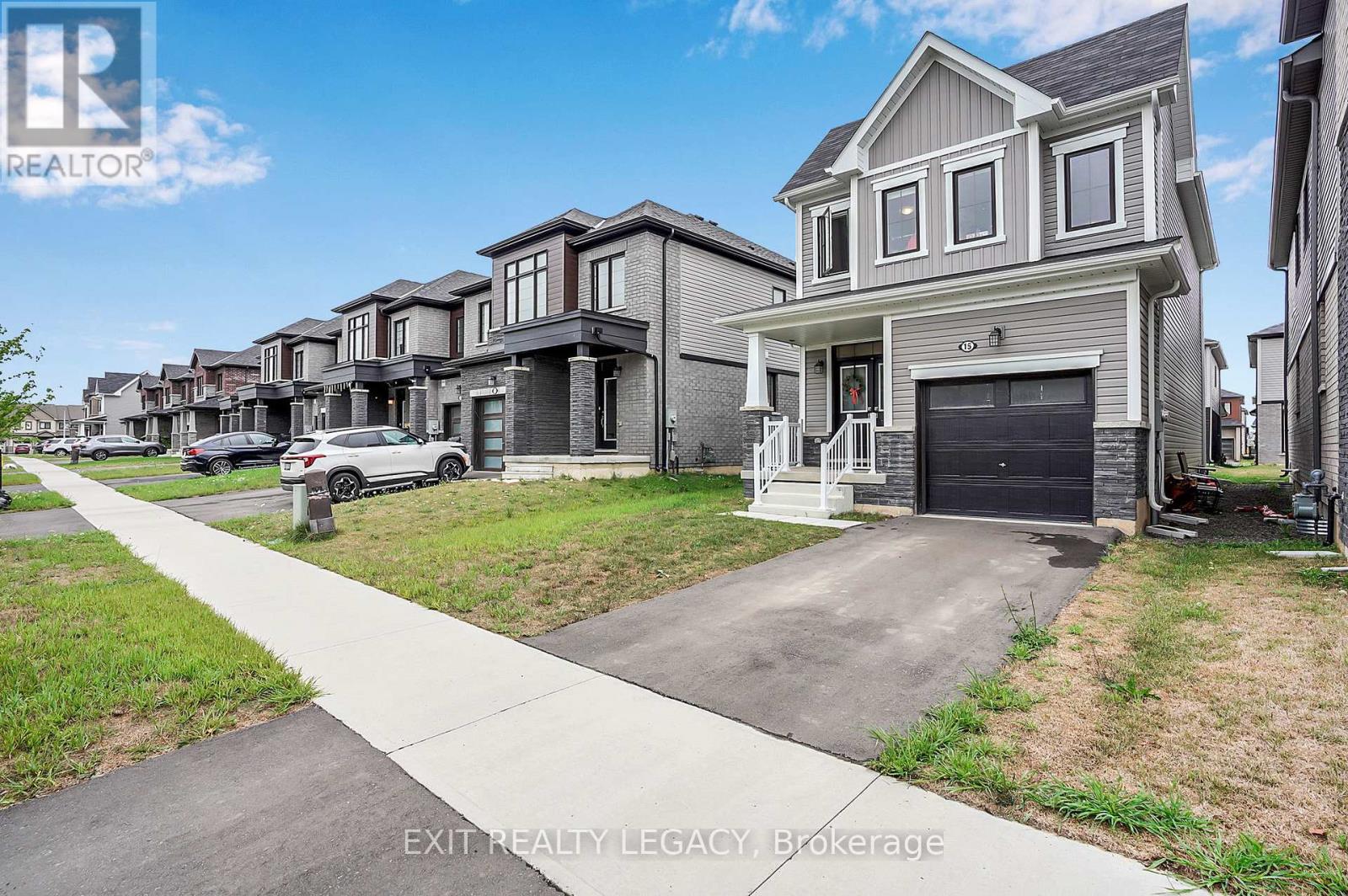 15 Sun Haven Lane, Thorold, Ontario  L2V 0K6 - Photo 3 - X12770646