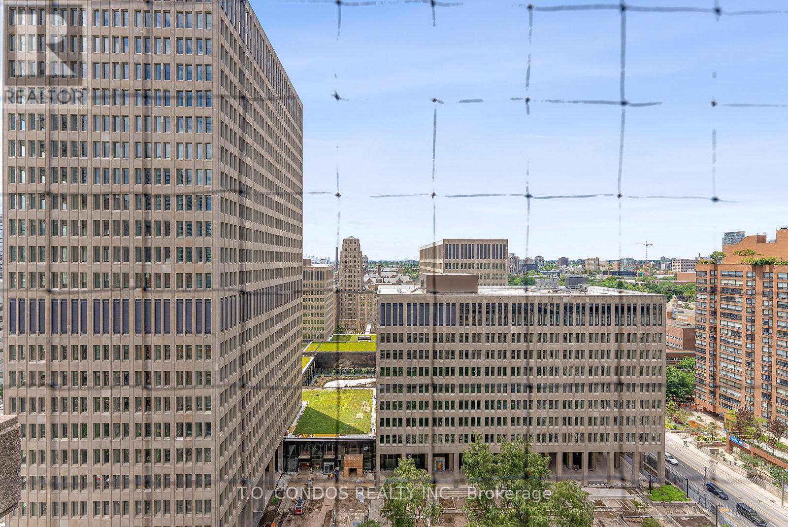 2002 - 909 Bay Street, Toronto, Ontario  M5S 3G2 - Photo 23 - C12770200