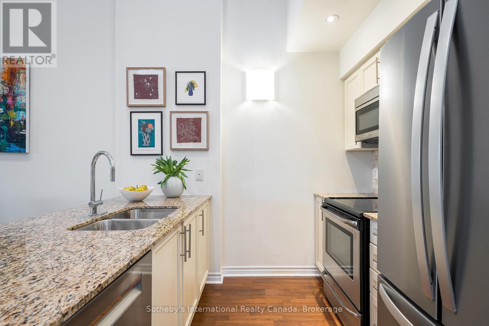 302 - 6 Brandy Lane, Collingwood, Ontario  L9Y 0X4 - Photo 6 - S12770740