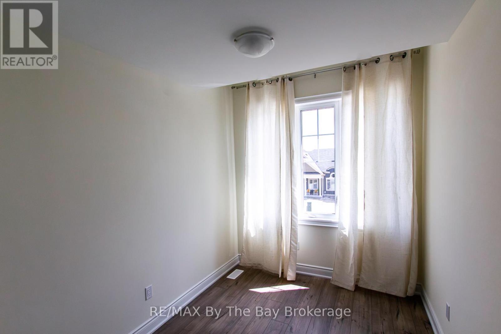 18 Little River Crossing, Wasaga Beach, Ontario  L9Z 0J8 - Photo 21 - S12770812