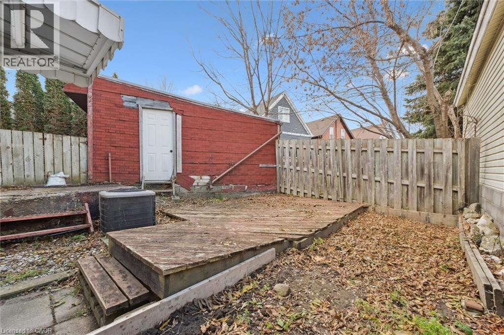 262 Madison Avenue S, Kitchener, Ontario  N2M 3H4 - Photo 19 - 40803814