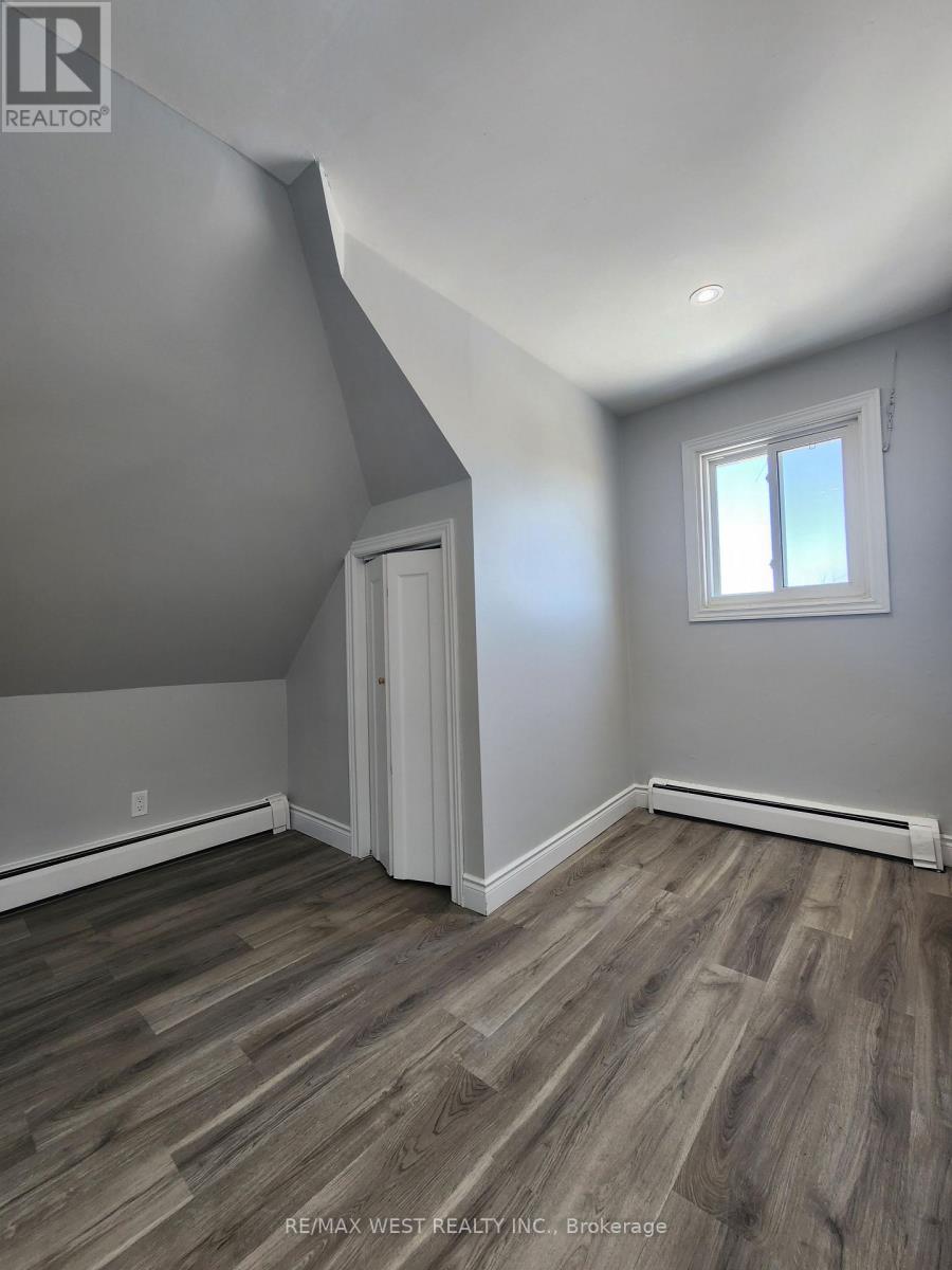 Unit 5 - 822 Ward Street, Selwyn, Ontario  K0L 1H0 - Photo 14 - X12682682