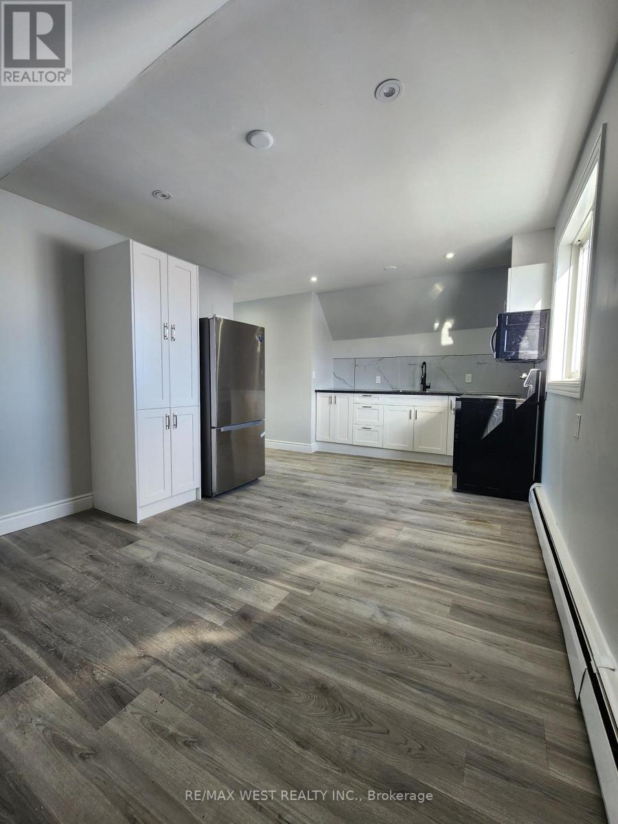 Unit 5 - 822 Ward Street, Selwyn, Ontario  K0L 1H0 - Photo 7 - X12682682