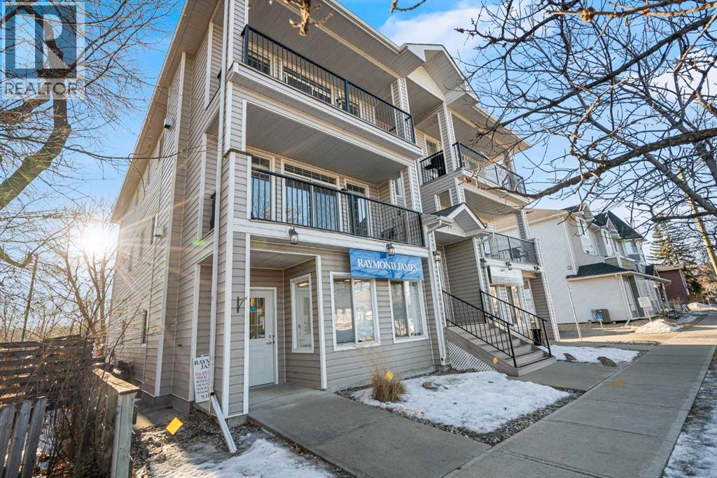 303, 29 N Railway Street N, Okotoks, Alberta  T1S 1J3 - Photo 1 - A2280075