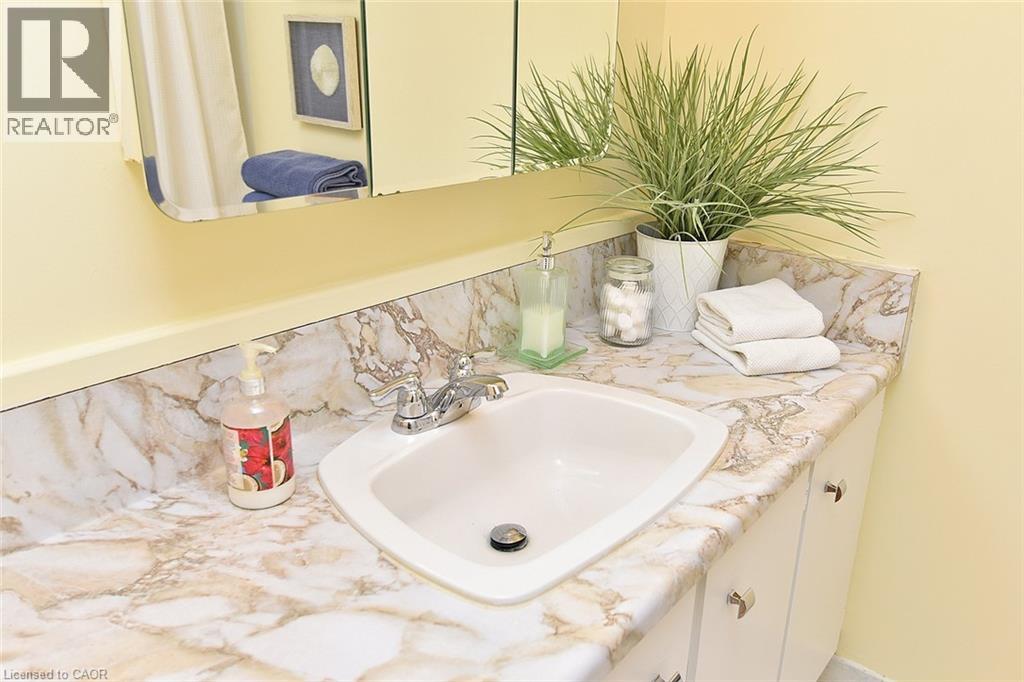 301 Frances Avenue Unit# 405, Stoney Creek, Ontario  L8E 3W6 - Photo 33 - 40801921