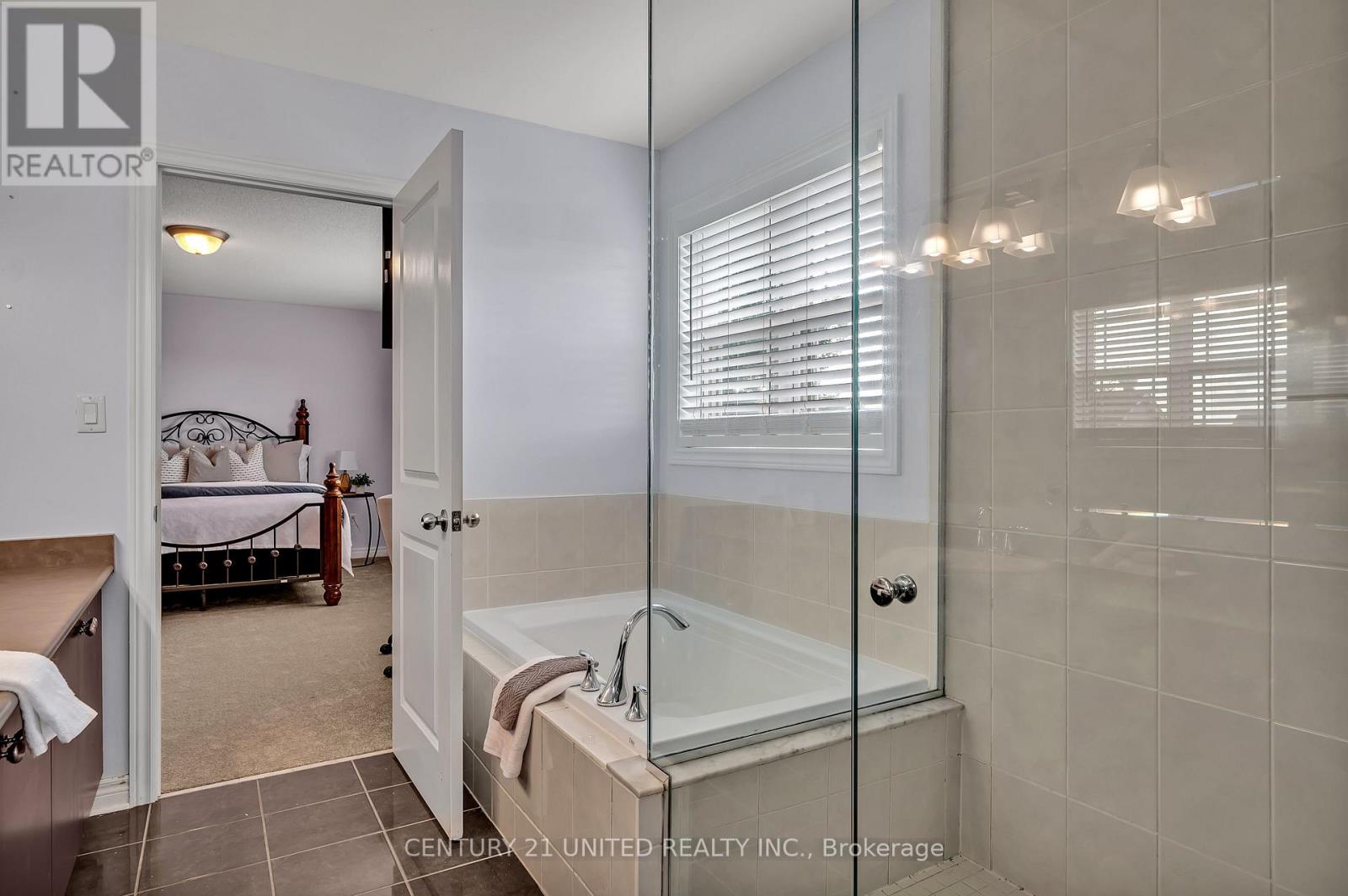 194 Bowen Drive, Peterborough (Northcrest Ward 5), Ontario  K9H 0B9 - Photo 24 - X12770918