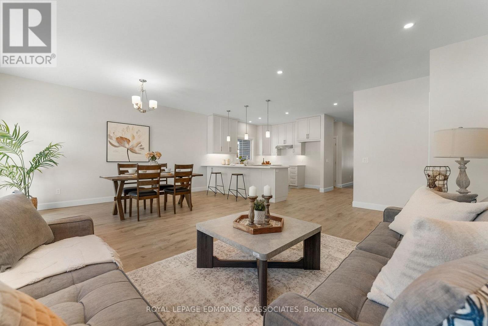 30 Bamagillia Street, Whitewater Region, Ontario  K0J 1K0 - Photo 18 - X12697116