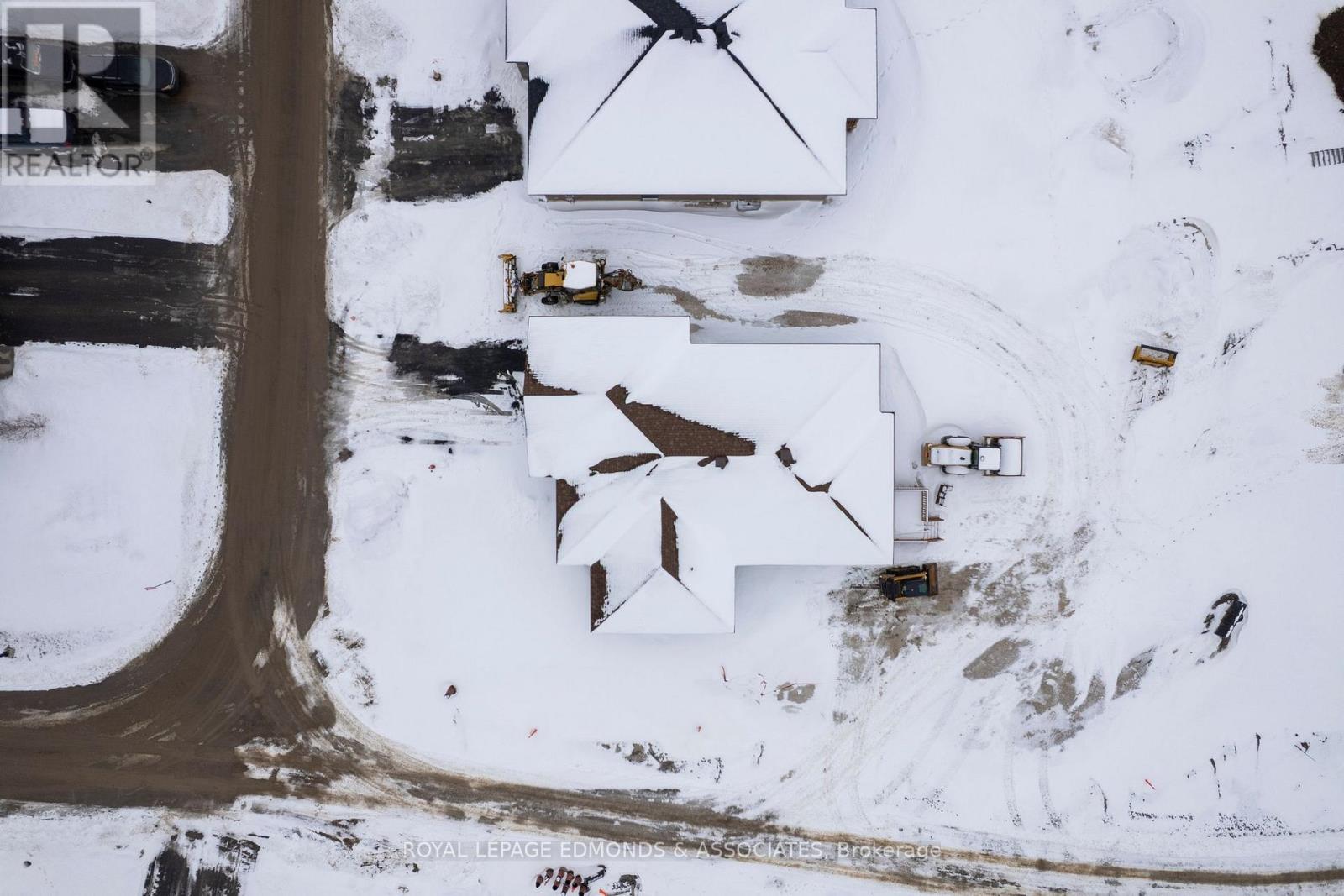 30 Bamagillia Street, Whitewater Region, Ontario  K0J 1K0 - Photo 40 - X12697116