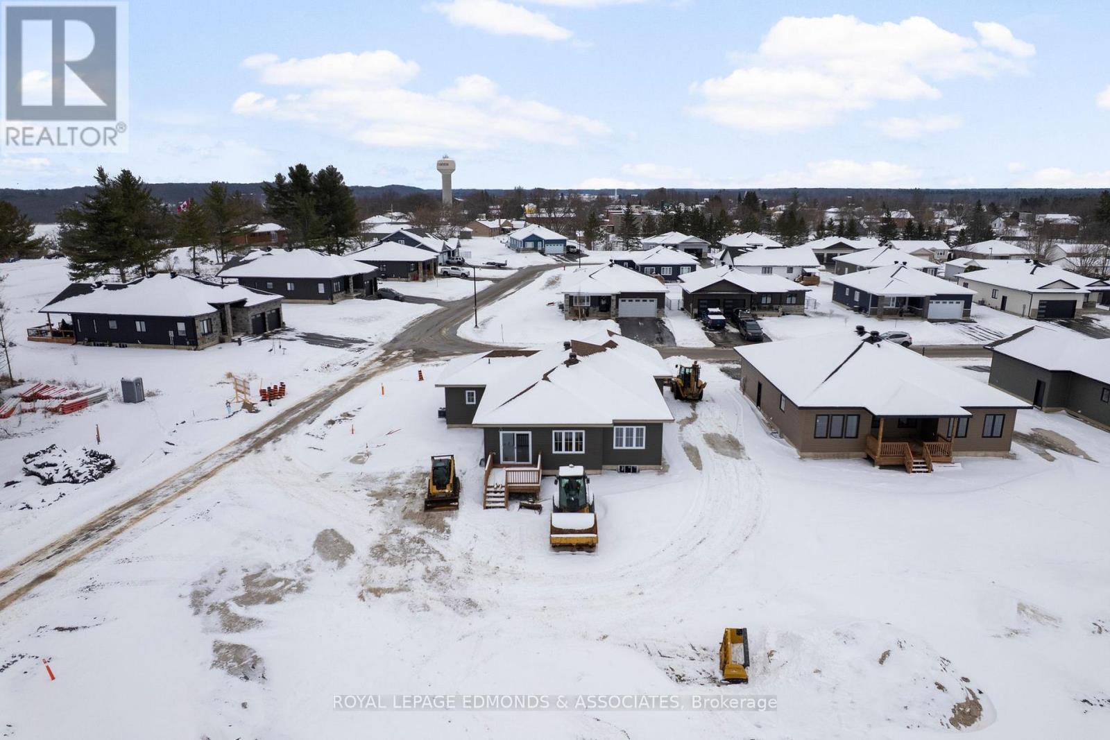 30 Bamagillia Street, Whitewater Region, Ontario  K0J 1K0 - Photo 41 - X12697116