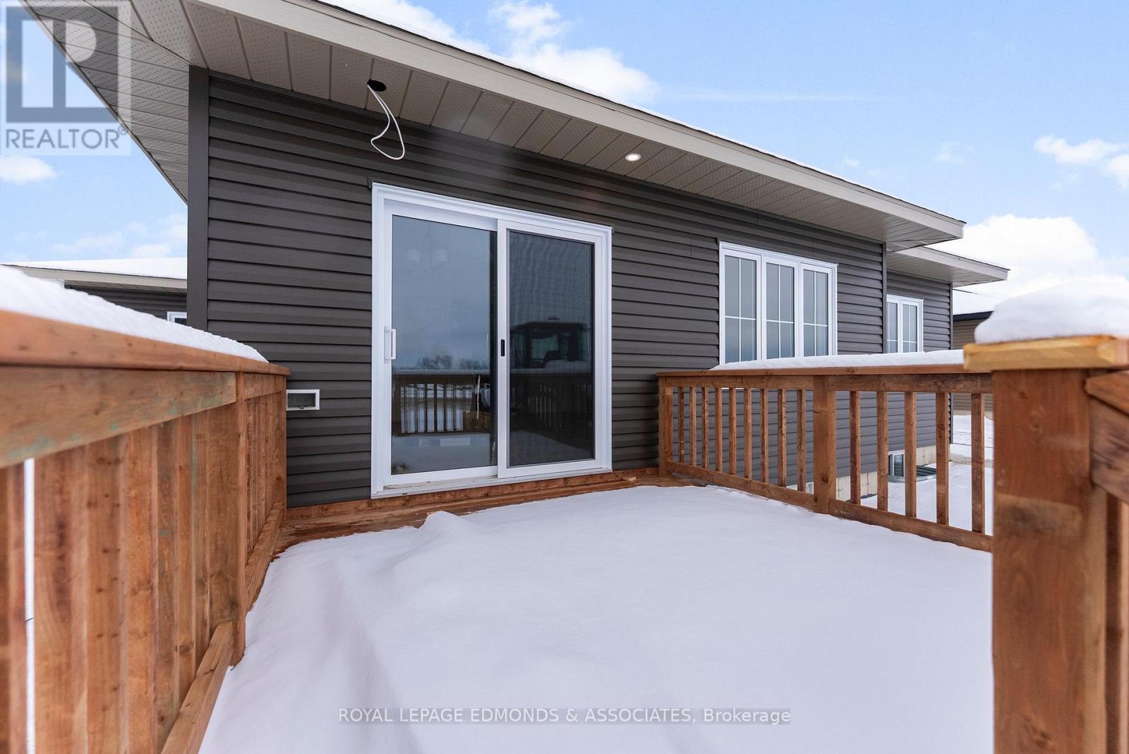 30 Bamagillia Street, Whitewater Region, Ontario  K0J 1K0 - Photo 35 - X12697116