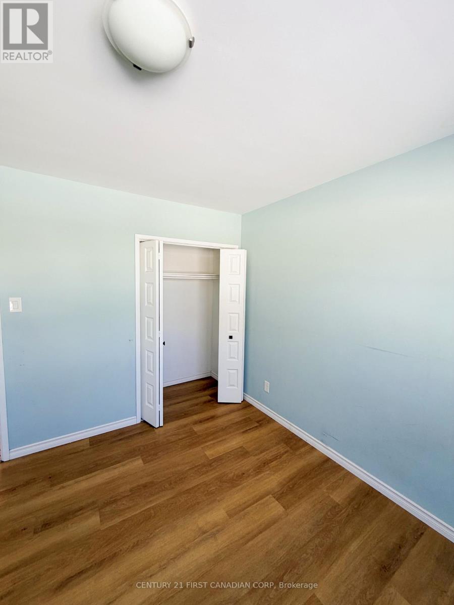 37 Stormont Drive, London South, Ontario  N5Z 3Z4 - Photo 10 - X12770744