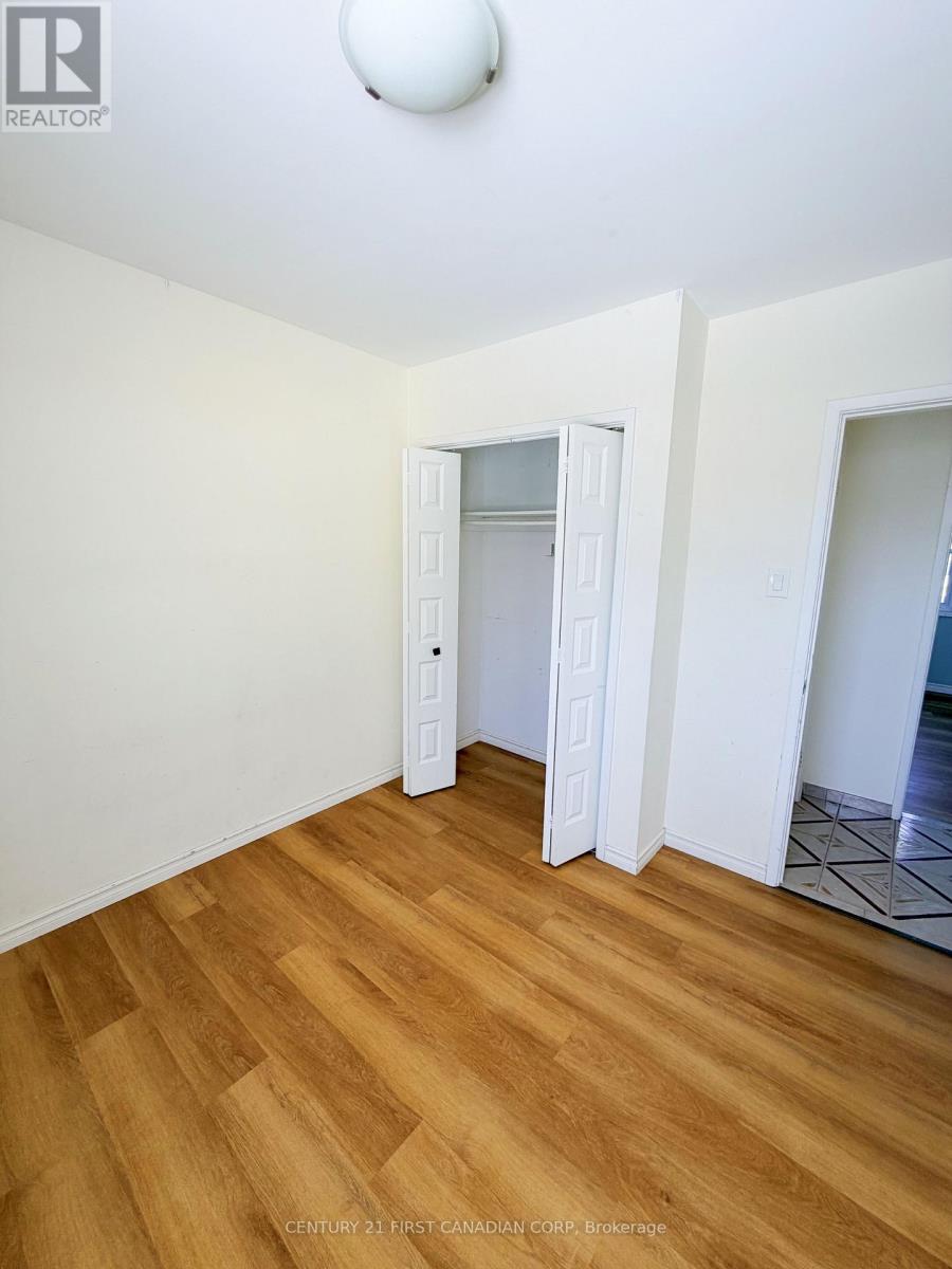 37 Stormont Drive, London South, Ontario  N5Z 3Z4 - Photo 12 - X12770744