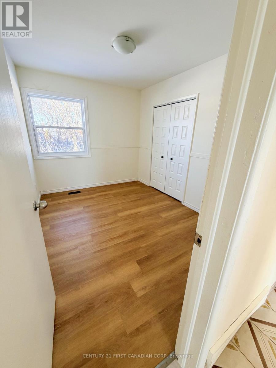 37 Stormont Drive, London South, Ontario  N5Z 3Z4 - Photo 13 - X12770744