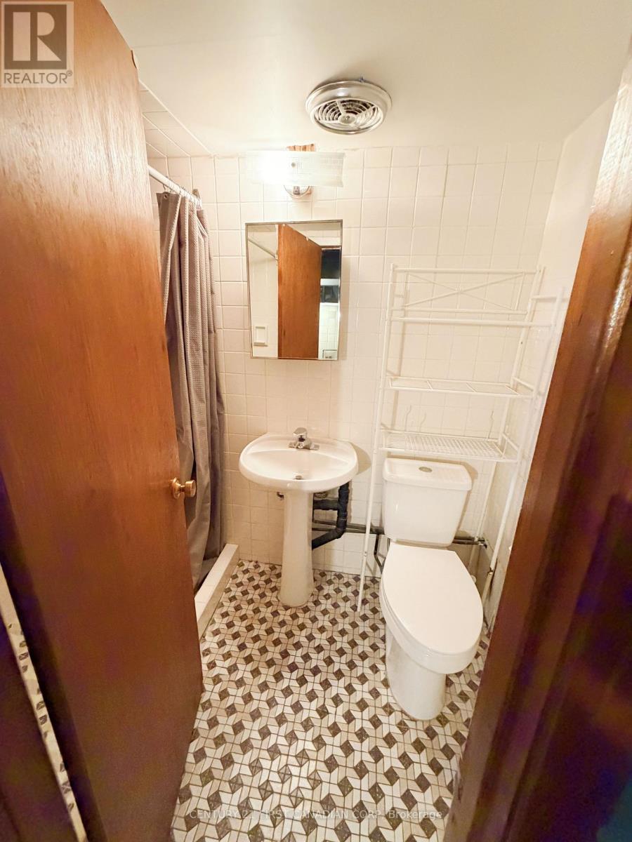 37 Stormont Drive, London South, Ontario  N5Z 3Z4 - Photo 21 - X12770744