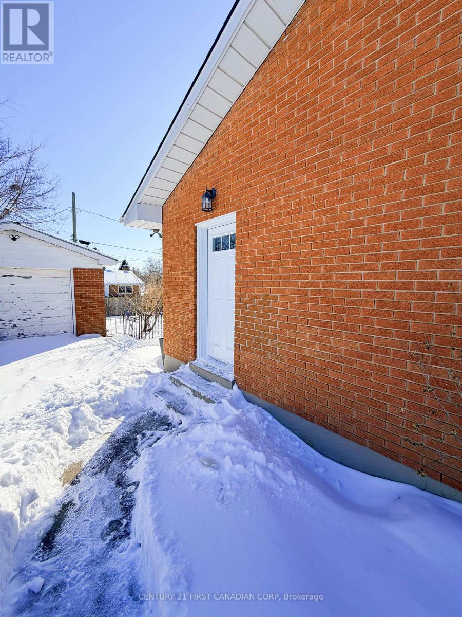 37 Stormont Drive, London South, Ontario  N5Z 3Z4 - Photo 24 - X12770744