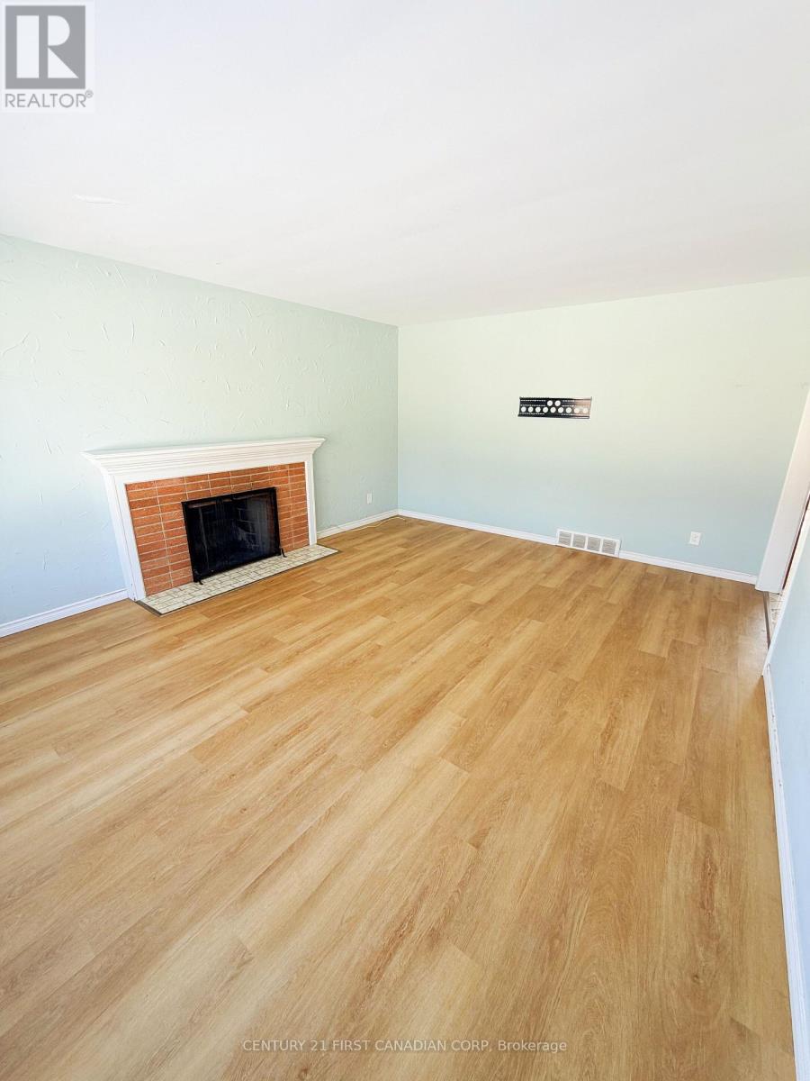 37 Stormont Drive, London South, Ontario  N5Z 3Z4 - Photo 4 - X12770744