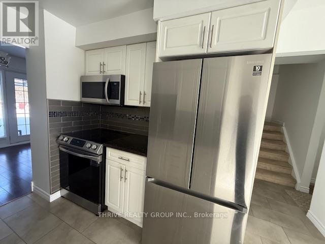 66 Vincent Crescent, London South (South Q), Ontario  N6C 4X8 - Photo 3 - X12770768