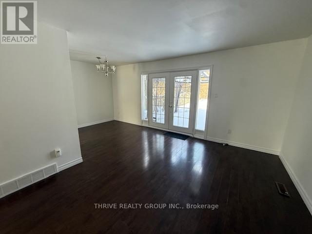 66 Vincent Crescent, London South (South Q), Ontario  N6C 4X8 - Photo 5 - X12770768