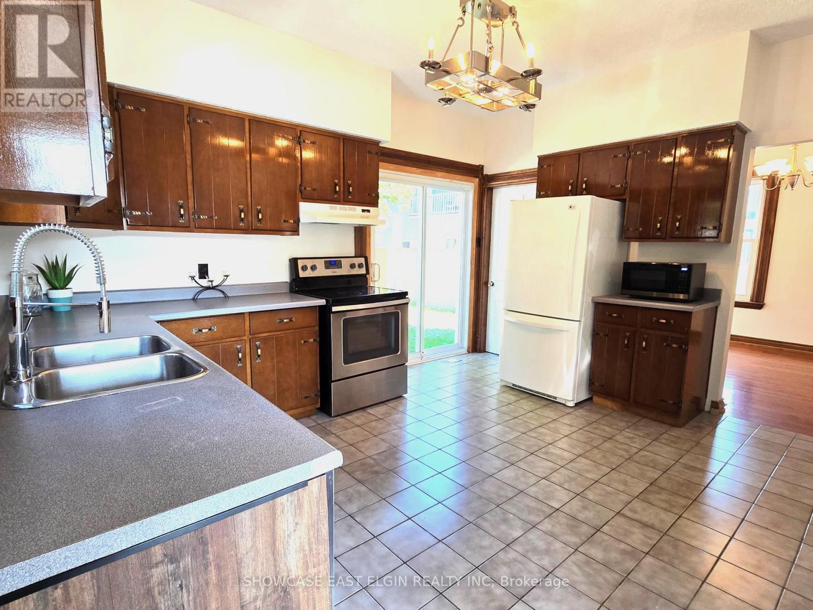 45 Pine Street E, Aylmer, Ontario  N5H 1N3 - Photo 9 - X12770860