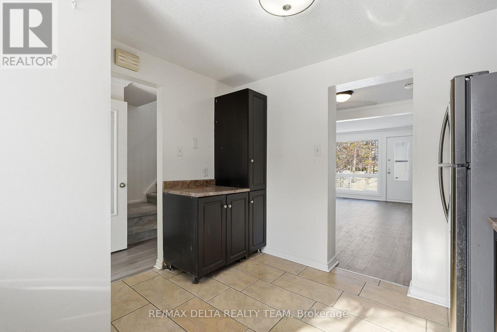 7877 Jeanne D'arc Boulevard N, Ottawa, Ontario  K1C 2J1 - Photo 9 - X12770802