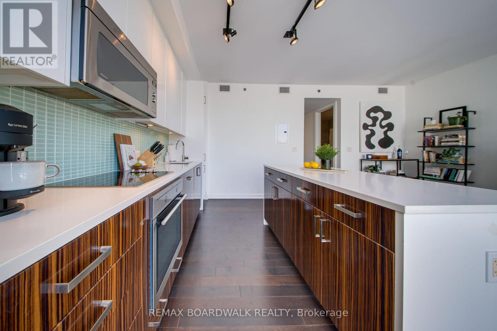 803 - 300 Lisgar Street, Ottawa, Ontario  K2P 0E2 - Photo 11 - X12770852