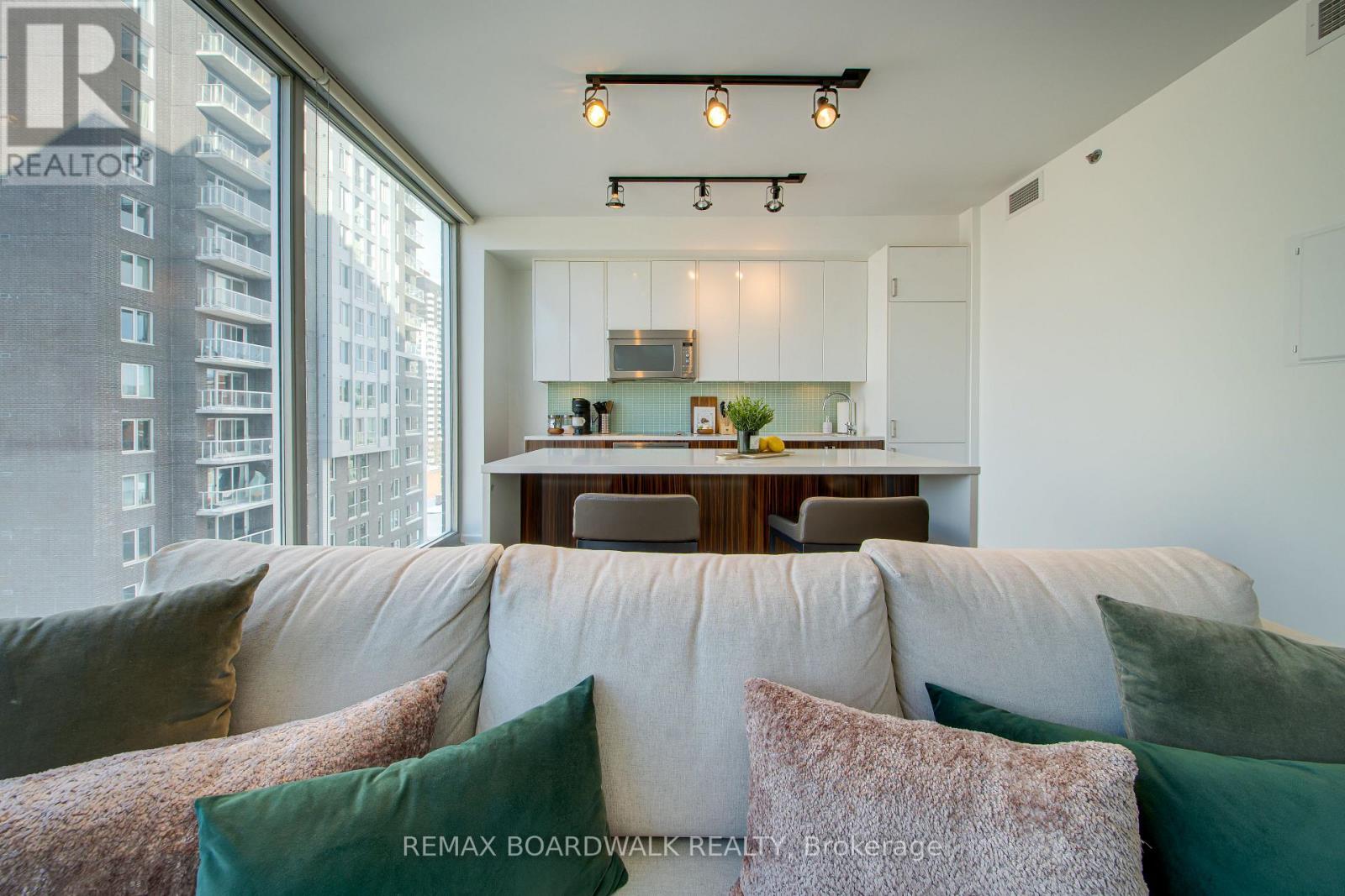 803 - 300 Lisgar Street, Ottawa, Ontario  K2P 0E2 - Photo 14 - X12770852