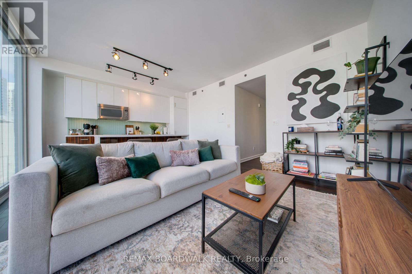 803 - 300 Lisgar Street, Ottawa, Ontario  K2P 0E2 - Photo 15 - X12770852