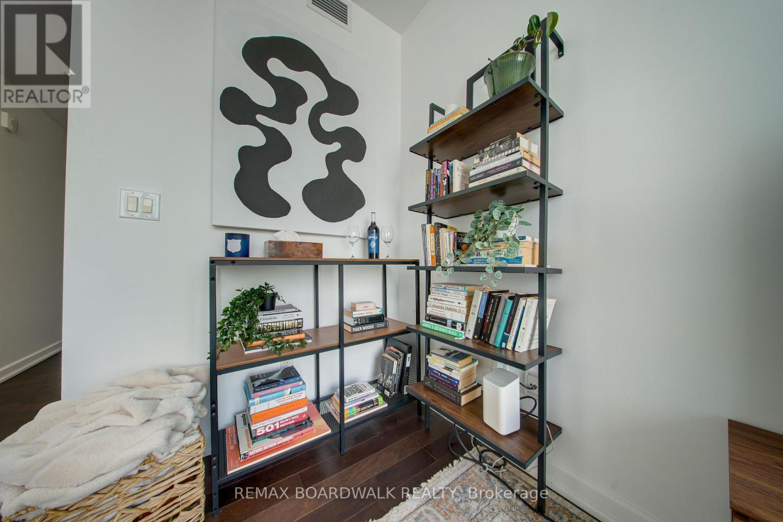 803 - 300 Lisgar Street, Ottawa, Ontario  K2P 0E2 - Photo 20 - X12770852