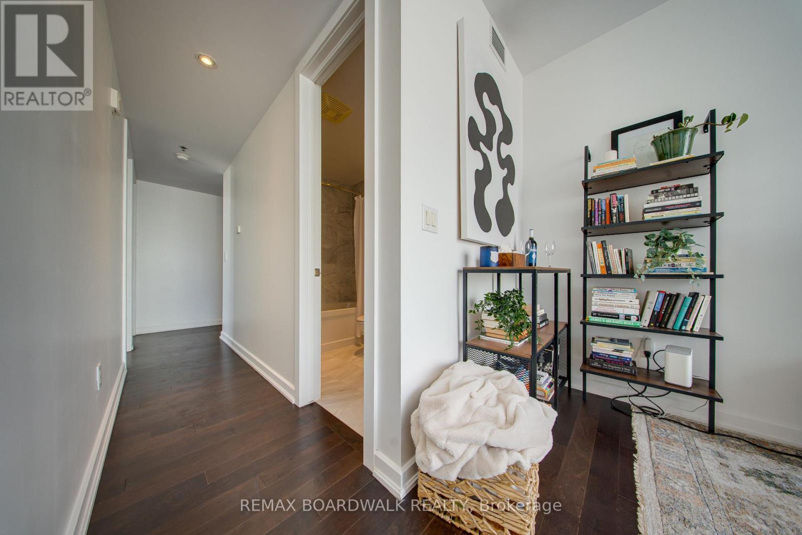 803 - 300 Lisgar Street, Ottawa, Ontario  K2P 0E2 - Photo 23 - X12770852