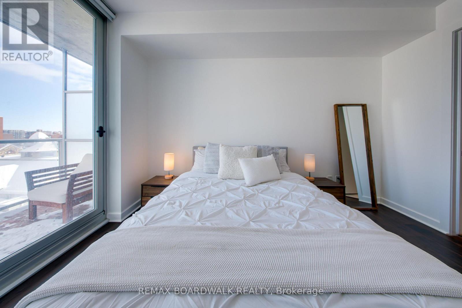 803 - 300 Lisgar Street, Ottawa, Ontario  K2P 0E2 - Photo 32 - X12770852